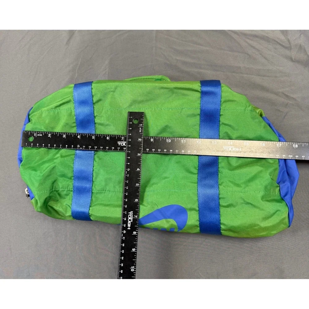 Sample Nike Raceday S Duffle LW Bag Green Blue BA4105-347 Small Barrel Bag